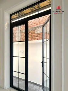 cua-di-nhom-maxpro-2 canh-mo-quay