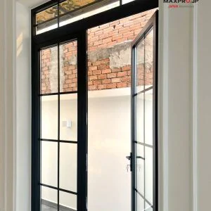 cua-di-nhom-maxpro-2 canh-mo-quay