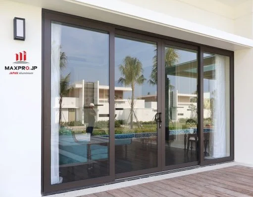 Việc chọn cửa nhôm TP HCM cũng là yếu tố quan trọng, góp phần bảo vệ tường nhà tốt hơn.