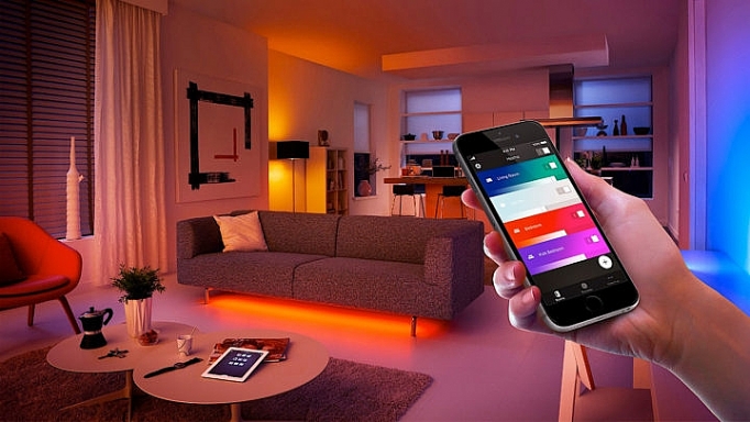 Kết hợp với Cửa chính TP HCM, giải pháp này giúp tiết kiệm điện, nâng cao thẩm mỹ và tạo nên không gian sống lý tưởng.