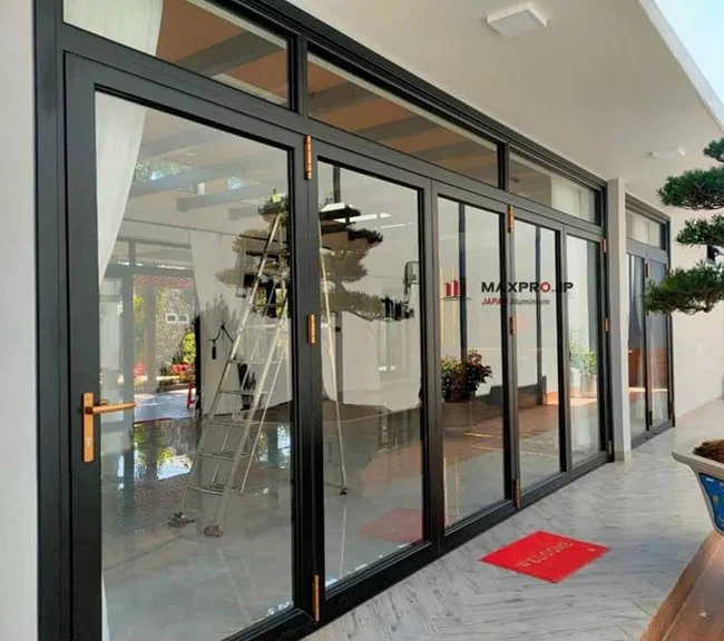 cửa nhôm maxpro